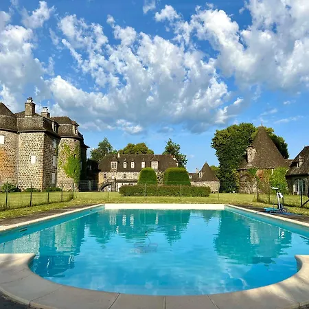 Chateau De La Voulte Bed & Breakfast Marmanhac